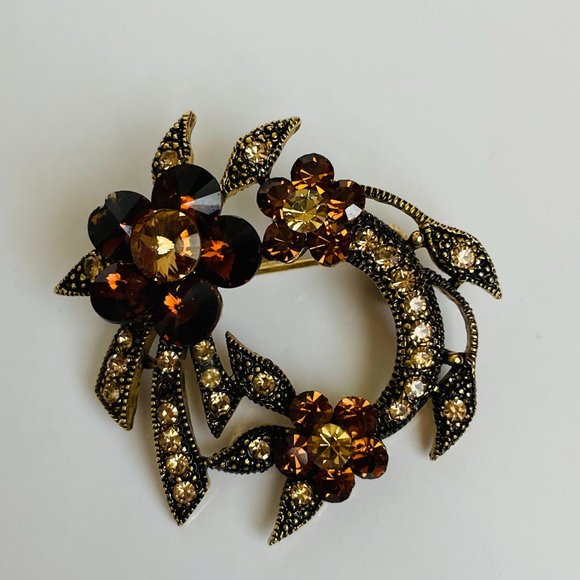 Fashion Jewelry Jewelry - Vintage Antiqued Rhinestone Brown Tourmaline Crystal Lapel Scarf Brooche 1 ½”